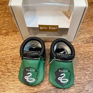 New Freshly Picked Harry Potter Moccs Size 1